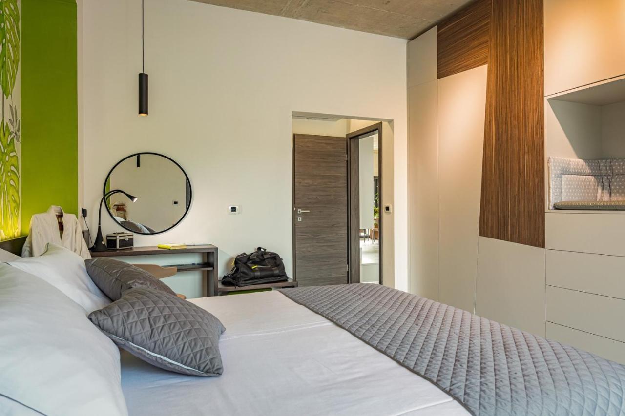 Apartments Bijou With Big Private Garden Near Umag Vilanija エクステリア 写真