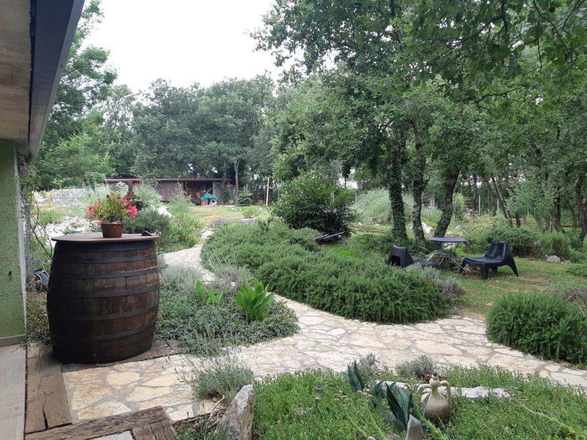 Apartments Bijou With Big Private Garden Near Umag Vilanija エクステリア 写真