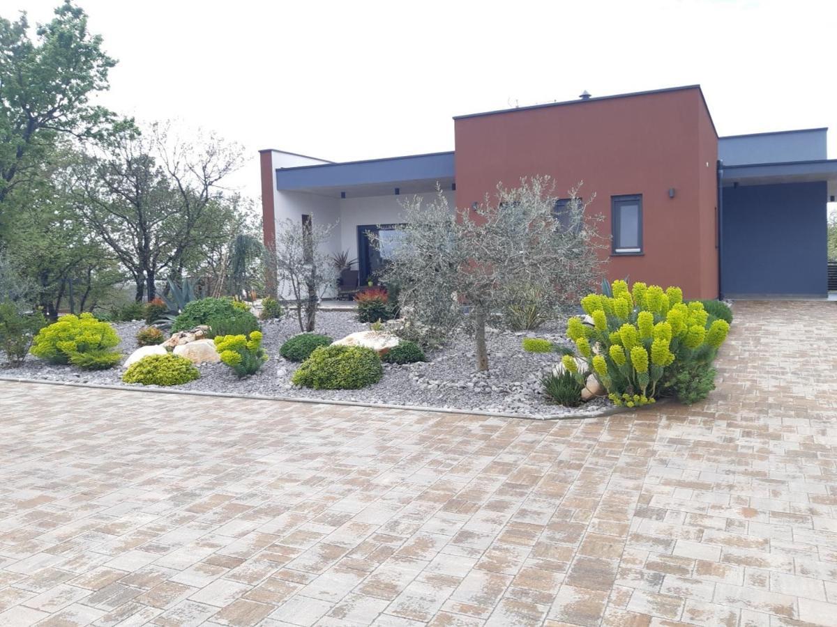 Apartments Bijou With Big Private Garden Near Umag Vilanija エクステリア 写真