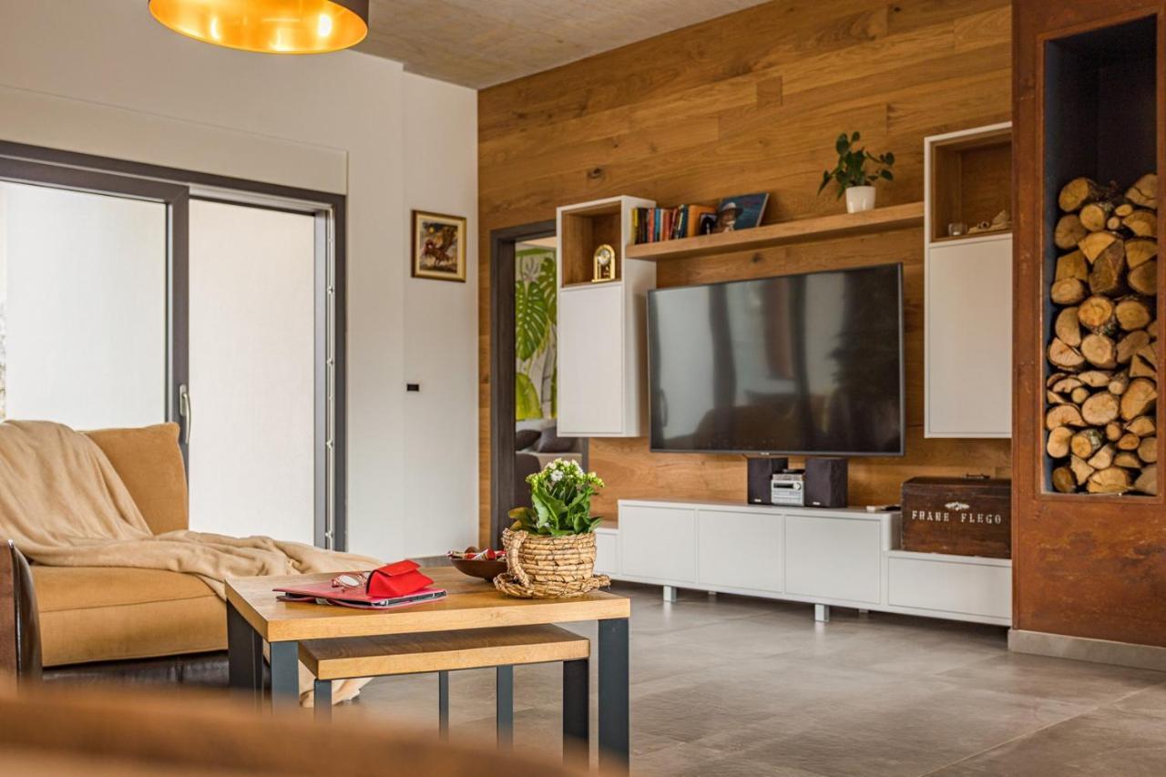 Apartments Bijou With Big Private Garden Near Umag Vilanija エクステリア 写真