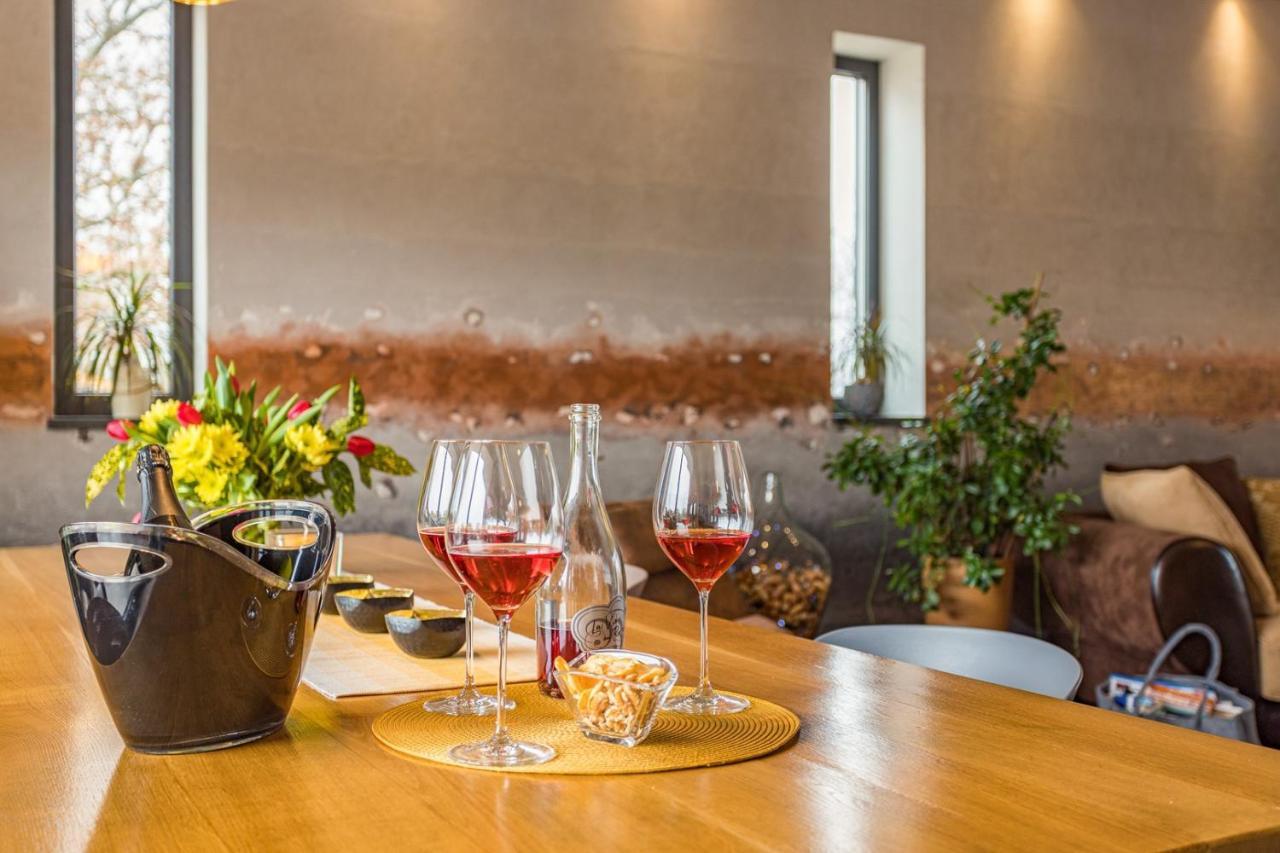 Apartments Bijou With Big Private Garden Near Umag Vilanija エクステリア 写真