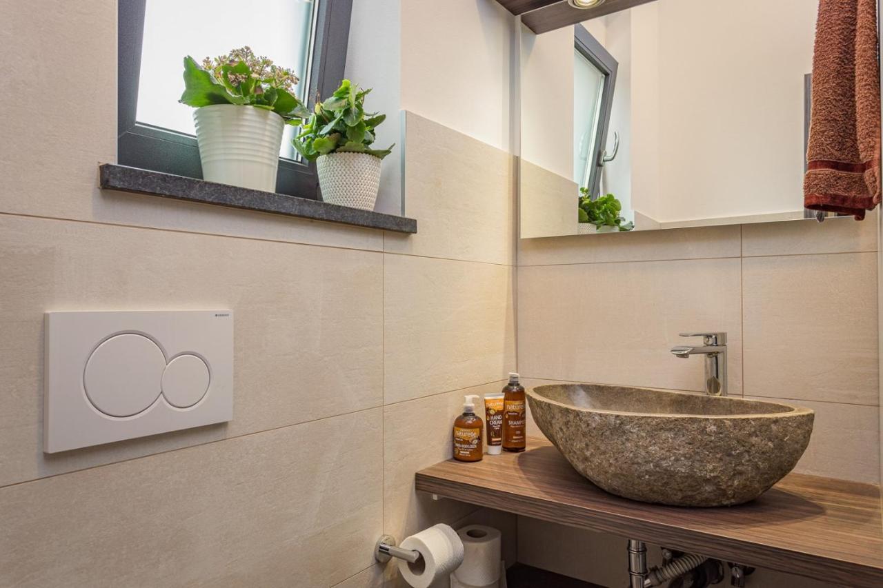 Apartments Bijou With Big Private Garden Near Umag Vilanija エクステリア 写真