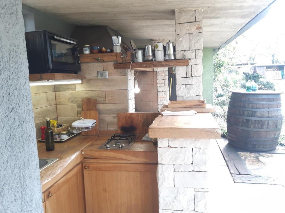 Apartments Bijou With Big Private Garden Near Umag Vilanija エクステリア 写真