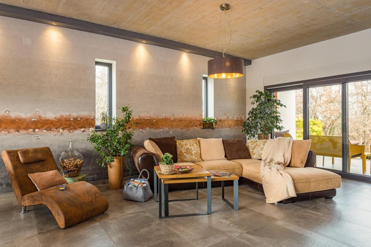 Apartments Bijou With Big Private Garden Near Umag Vilanija エクステリア 写真